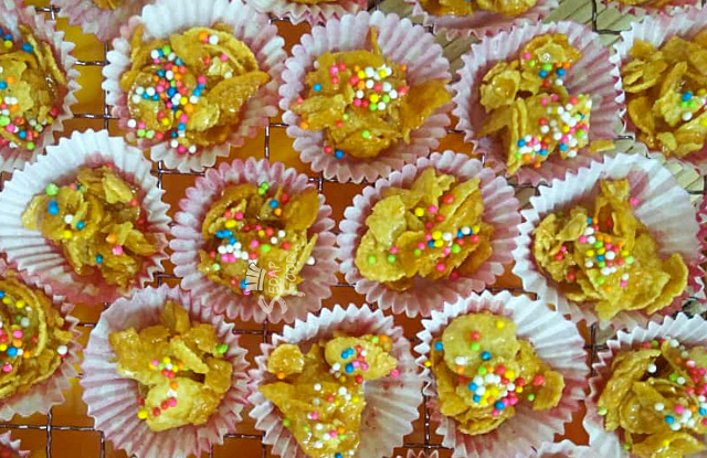 Kitchen cornflakes madu azie Mommy Ryan